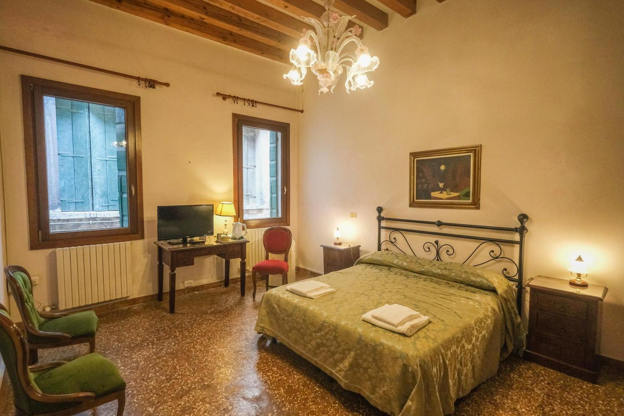 Chambre Quadruple avec Salle de Bains Privative
